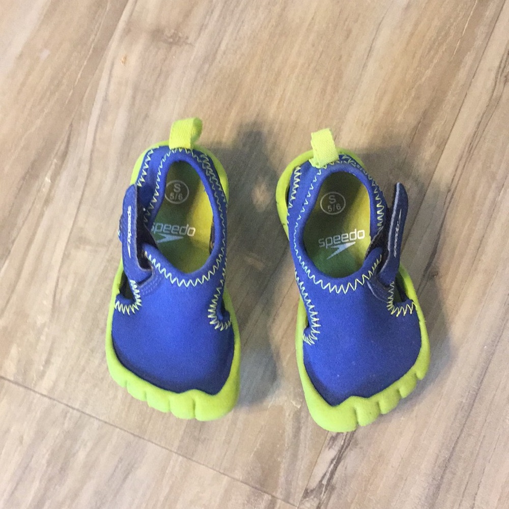 Speedo Foot shaped toddler water shoes